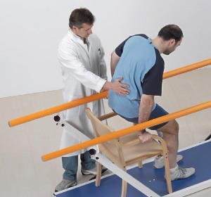Returning to a seated position by parallel bars adjustment